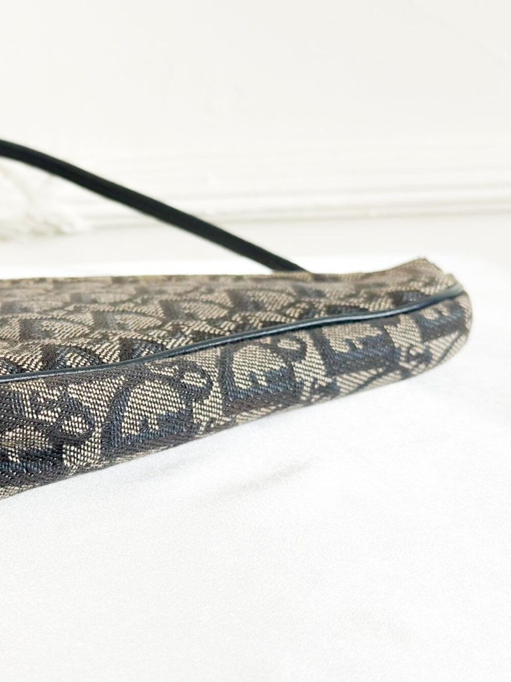 Christian Dior Vintage Saddle Bag - Picture 3 of 16